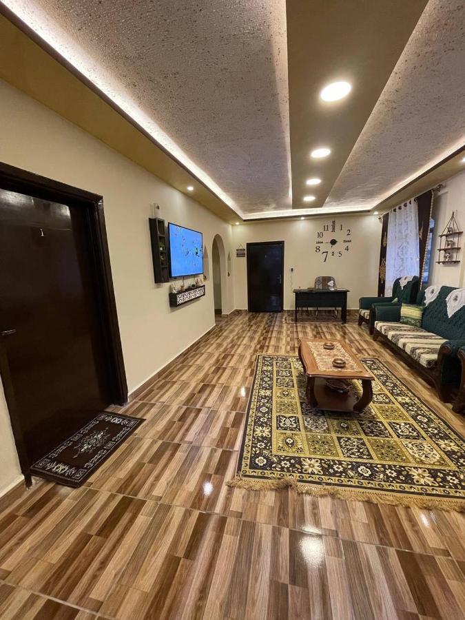 Ad Deir Guesthouse Ваді-Муса Екстер'єр фото