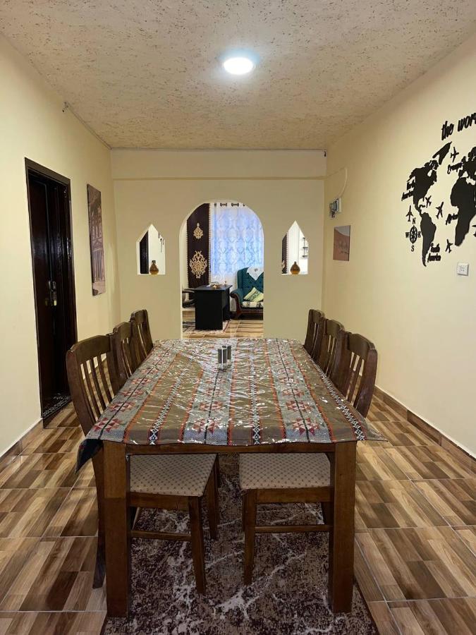 Ad Deir Guesthouse Ваді-Муса Екстер'єр фото